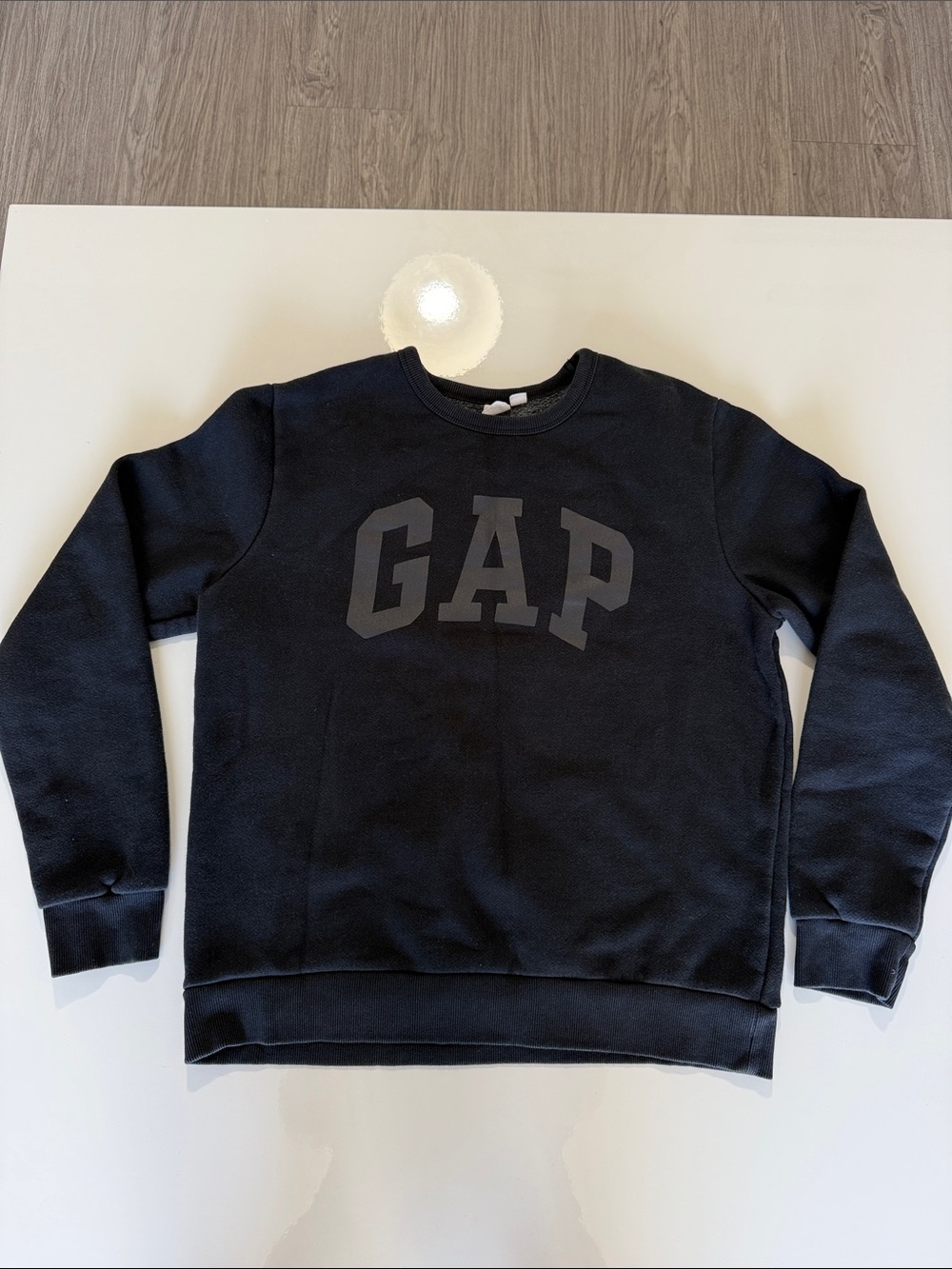 GAP Black Crewneck Sweatshirt with Tonal Logo Sz M